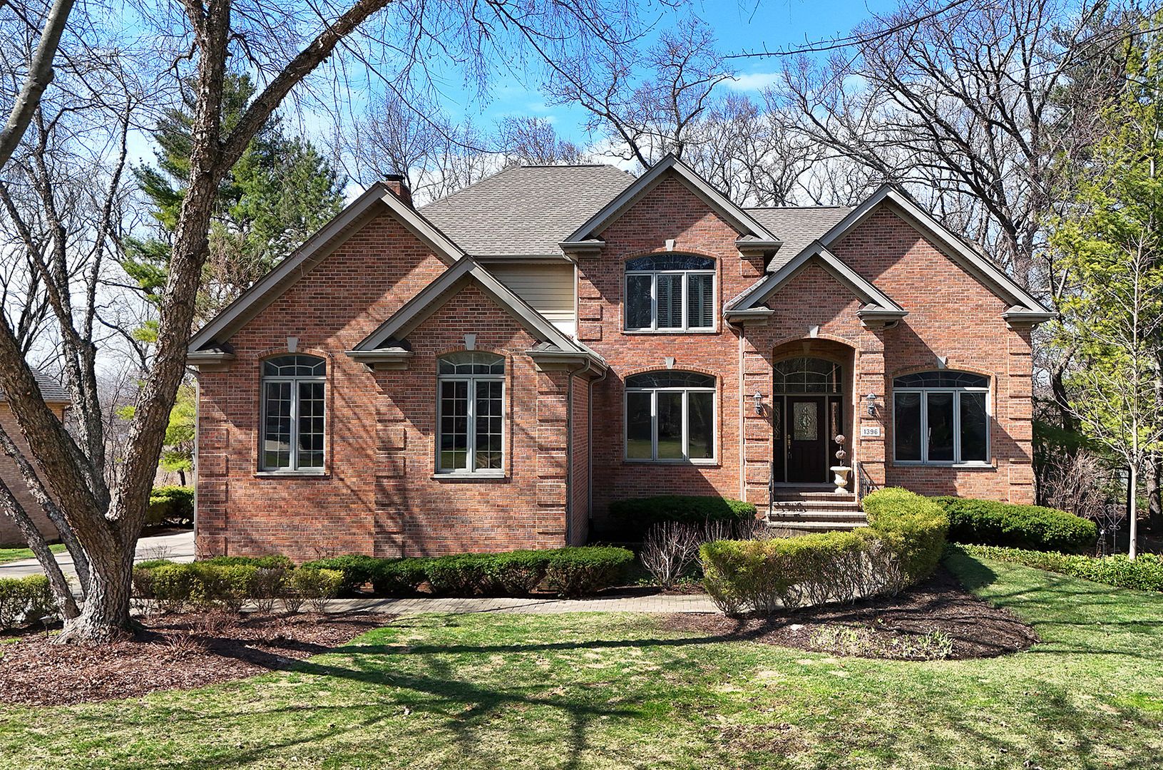 1396 Notre Dame Drive — Lemont, IL 60439