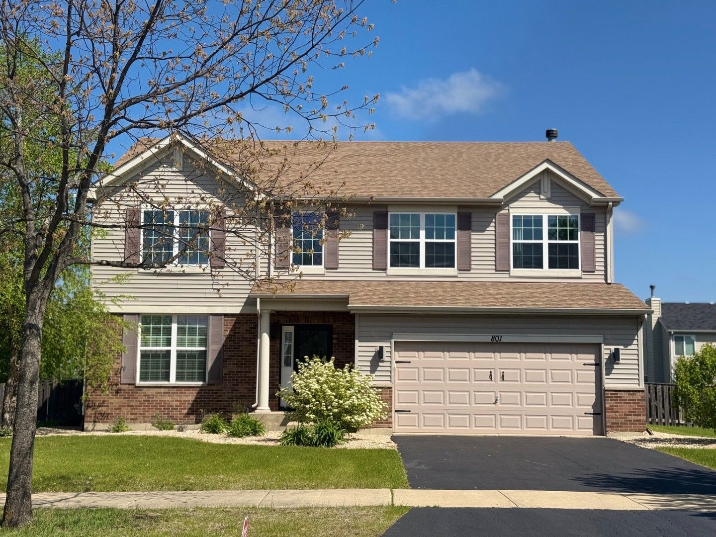 801 Parkside Lane — Yorkville, IL 60560