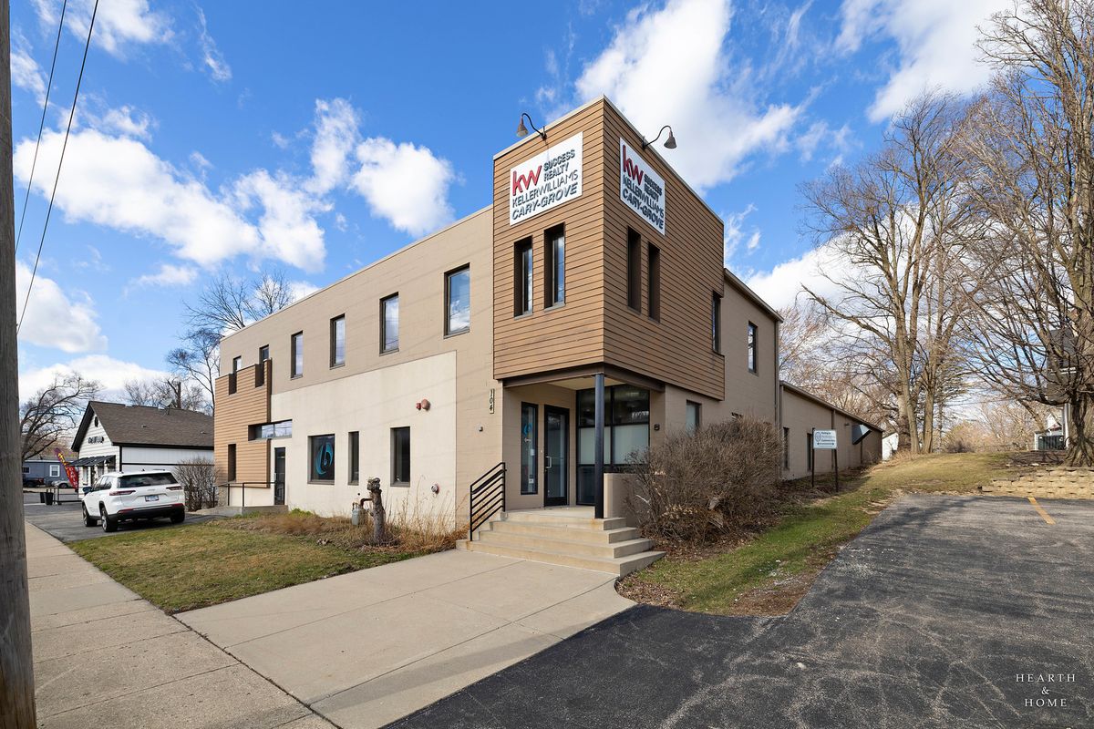 104 Northwest Highway, Fox River Grove, IL 60021