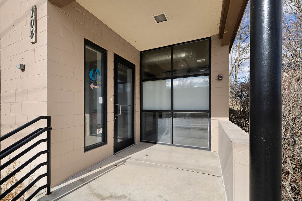 104 Northwest Highway, Fox River Grove, IL 60021
