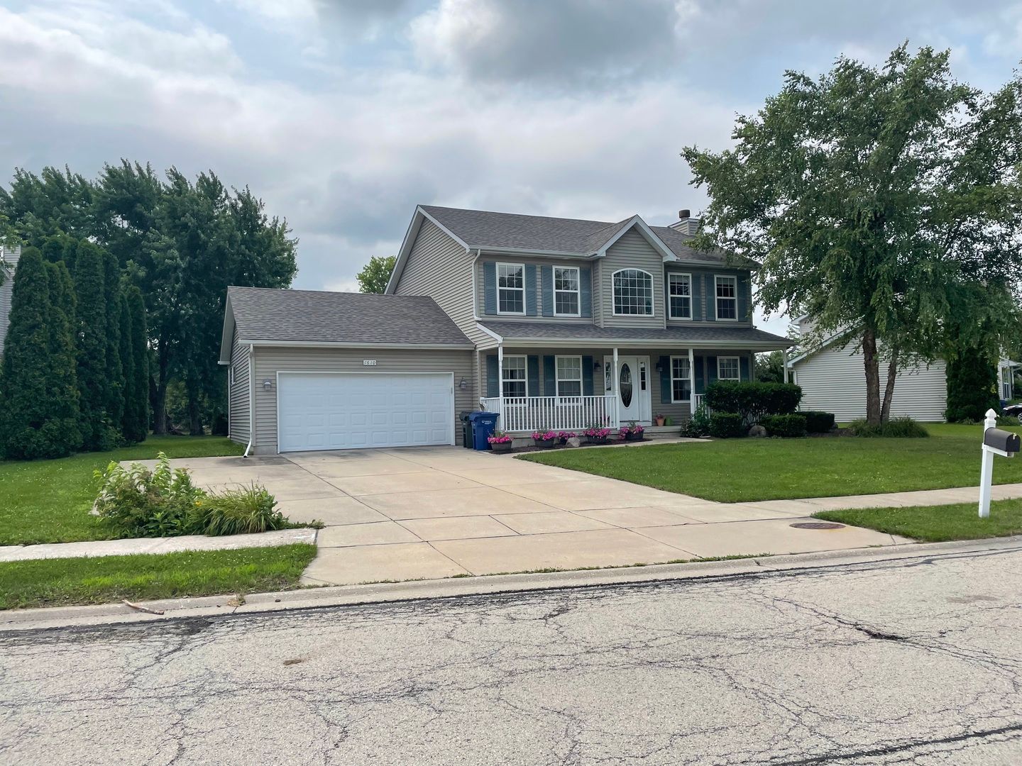 1610 Cottonwood Trail — Yorkville, IL 60560
