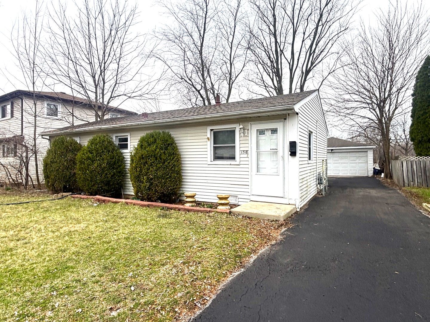 1518 Highland Avenue — Glendale Heights, IL 60139