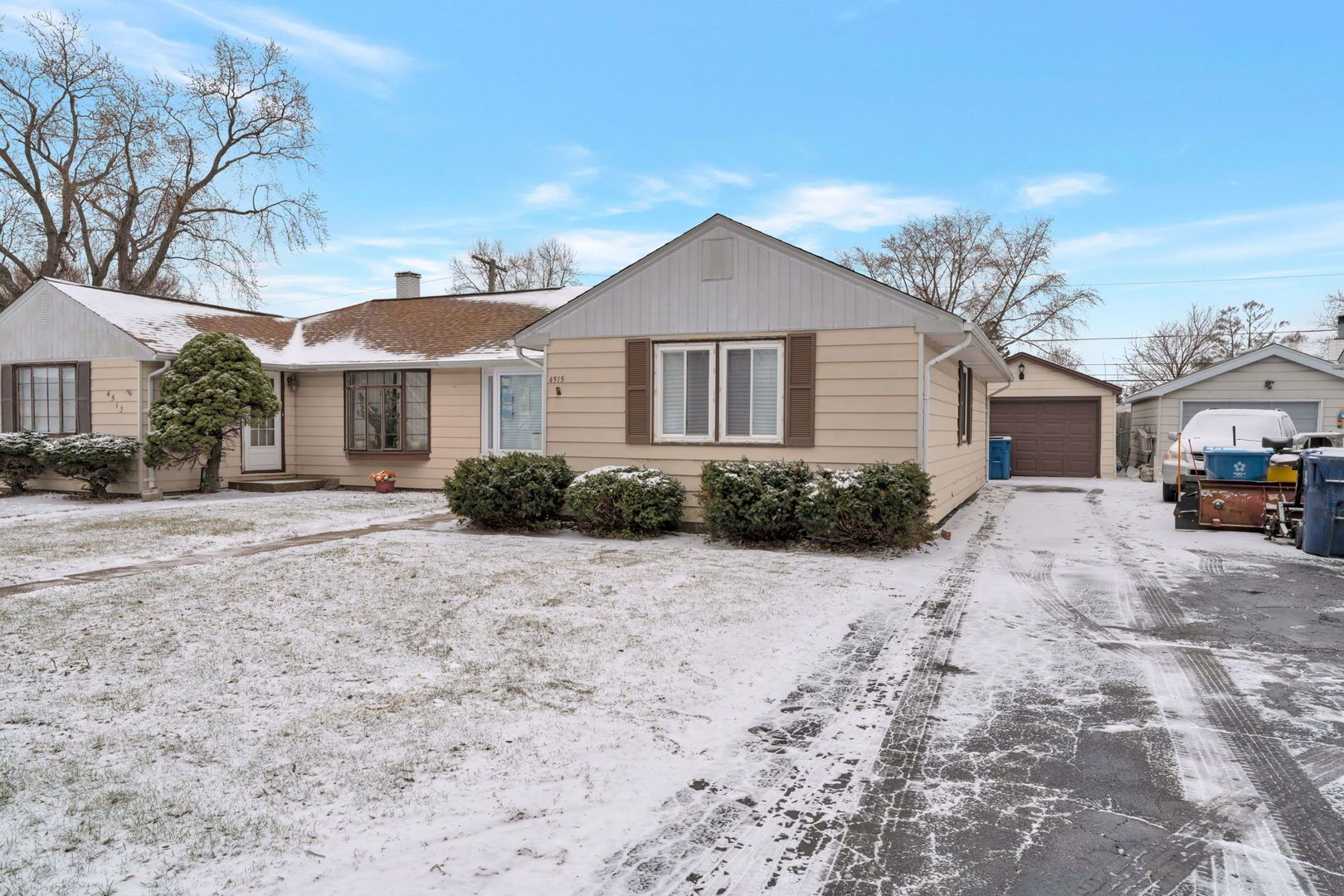 4515 W 88th Street — Hometown, IL 60456