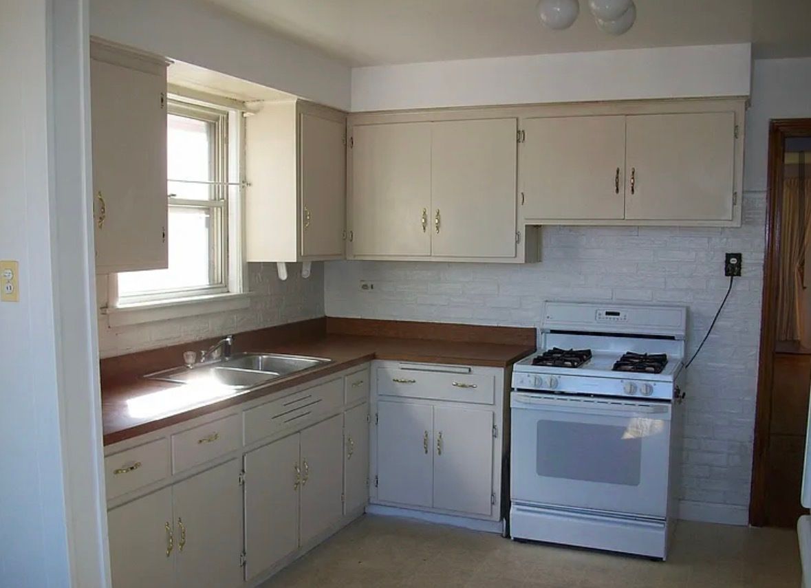 2433 Keystone Avenue, North Riverside, IL 60546