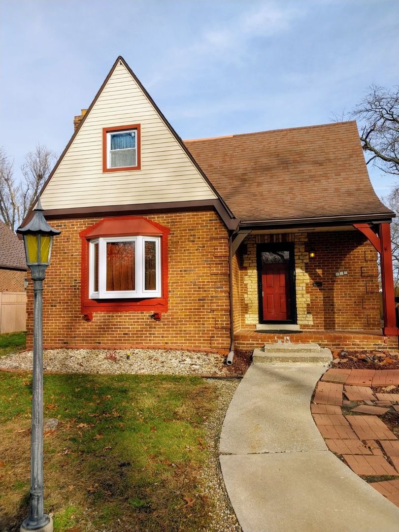 110 Forestdale Parkway — Calumet City, IL 60409