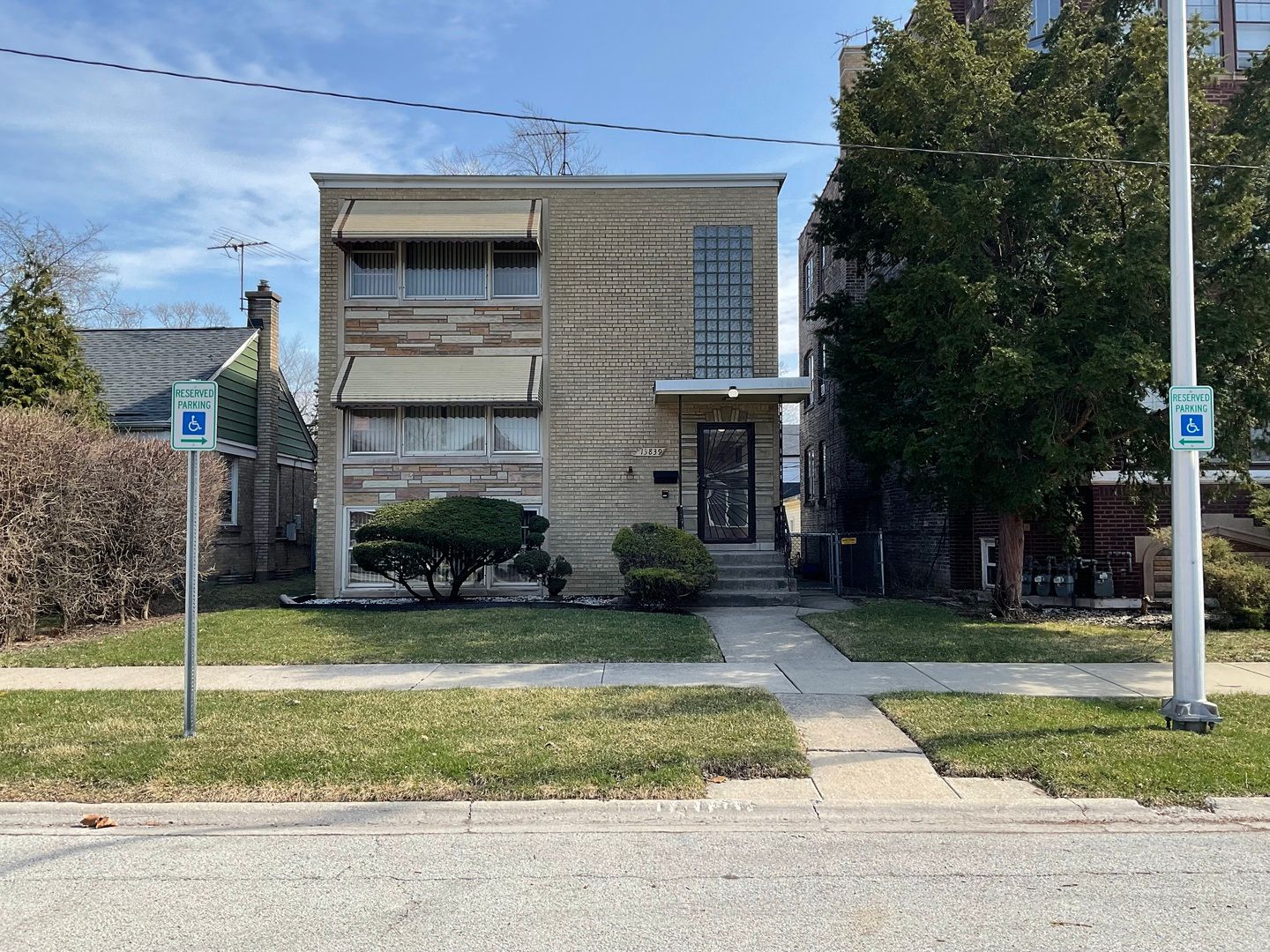 13839 S State Street — Riverdale, IL 60827