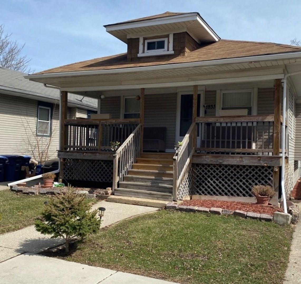 1833 S 4TH Avenue — Maywood, IL 60153