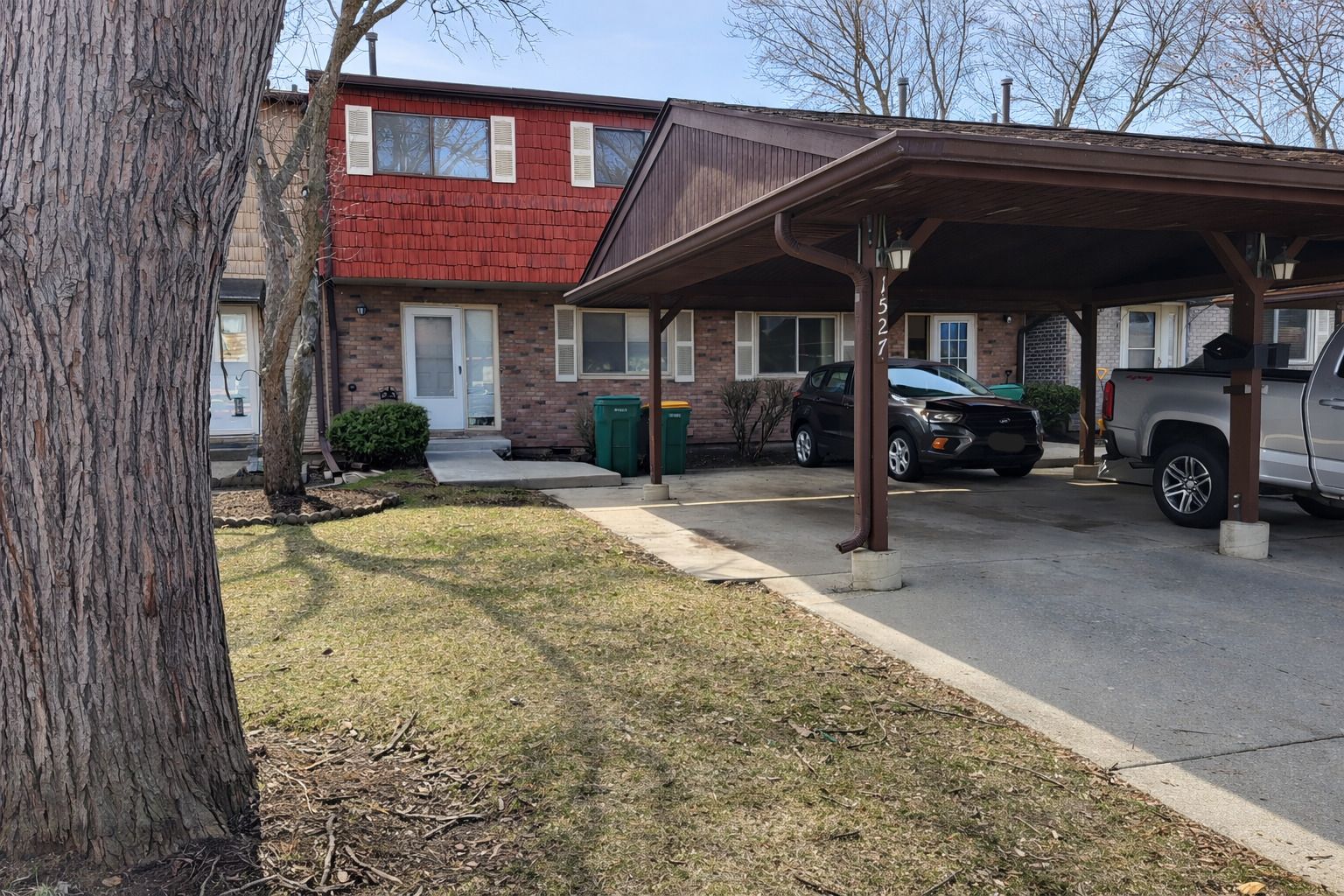 1527 Mohawk Trail — Wheeling, IL 60090