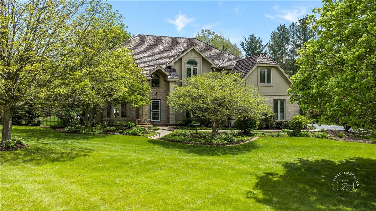 4N589 High Meadow Road — St. Charles, IL 60175