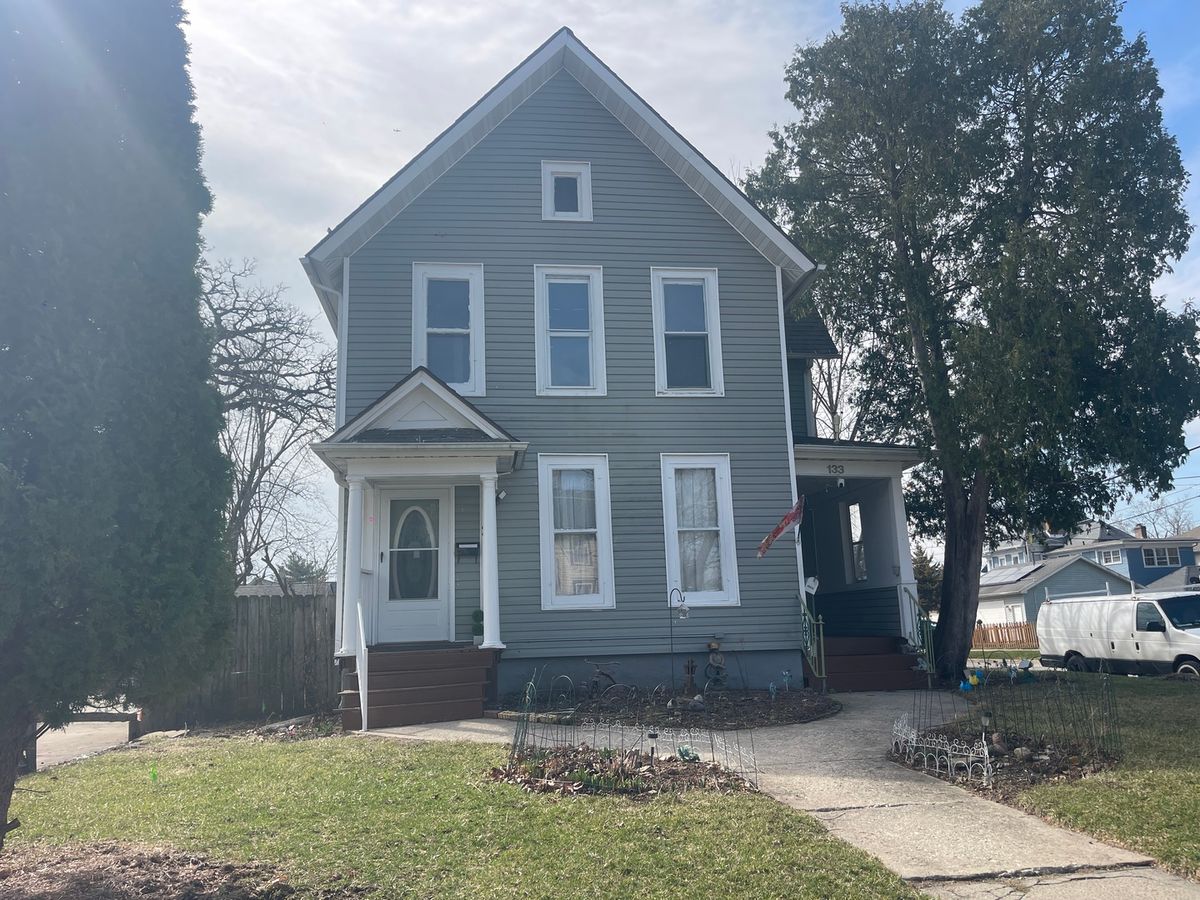 133 Oak Street, Elgin, IL 60123