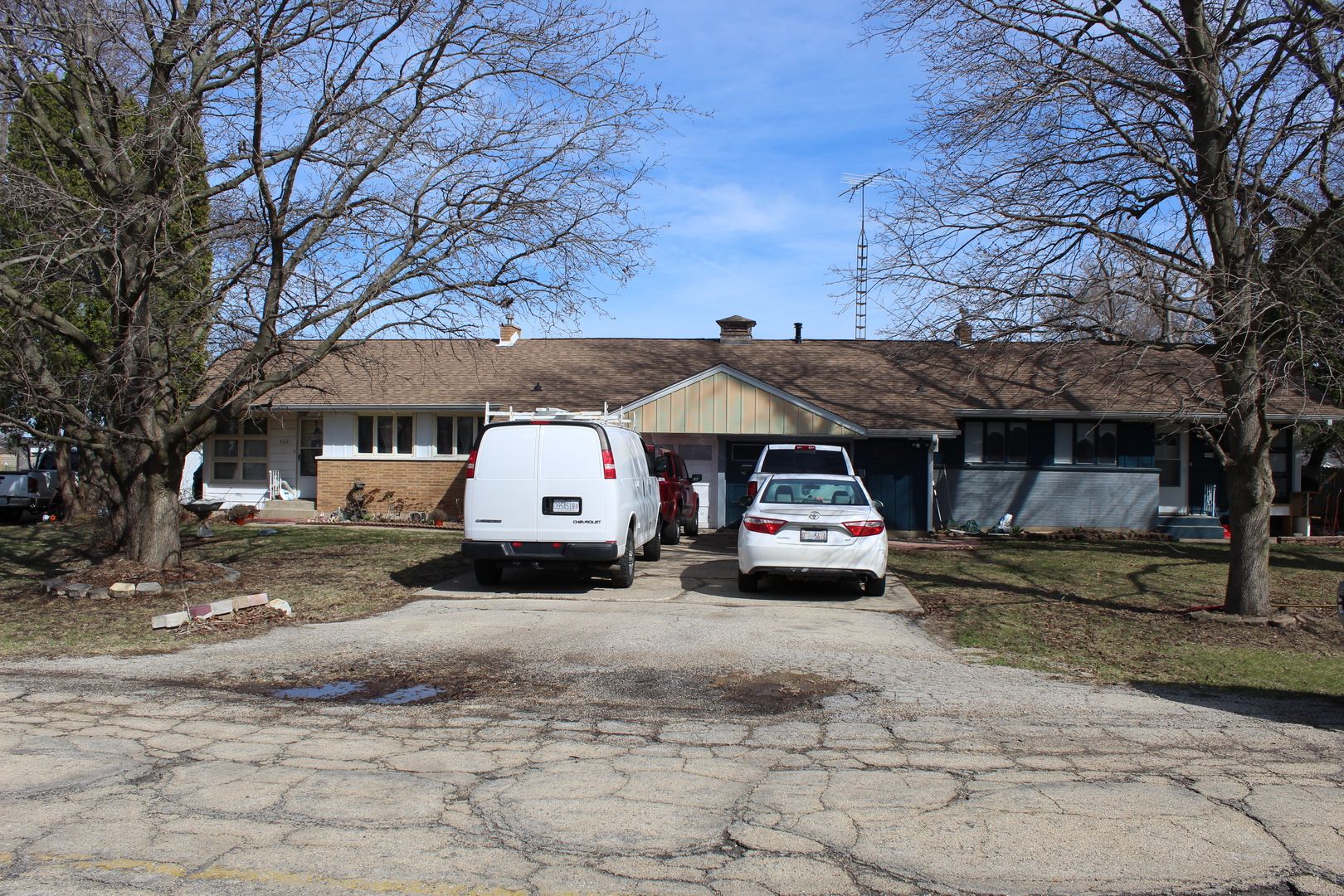 402 N East Street — Somonauk, IL 60552