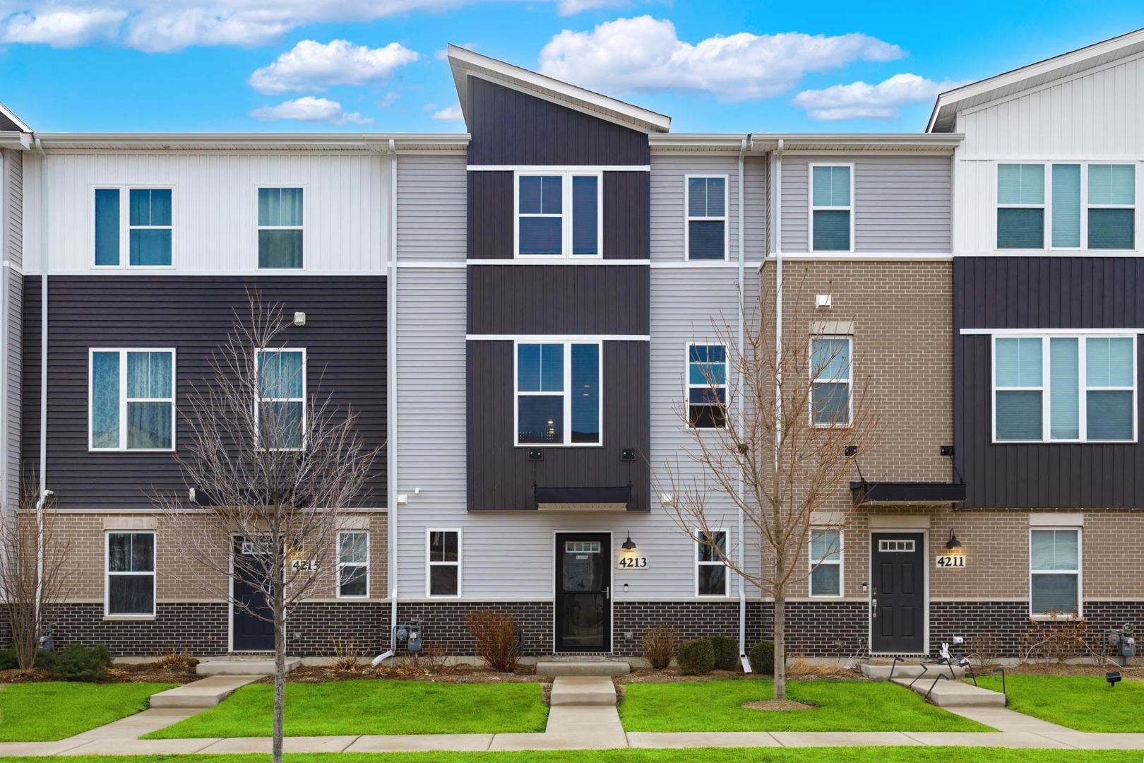 4213 Calder Lane — Aurora, IL 60504