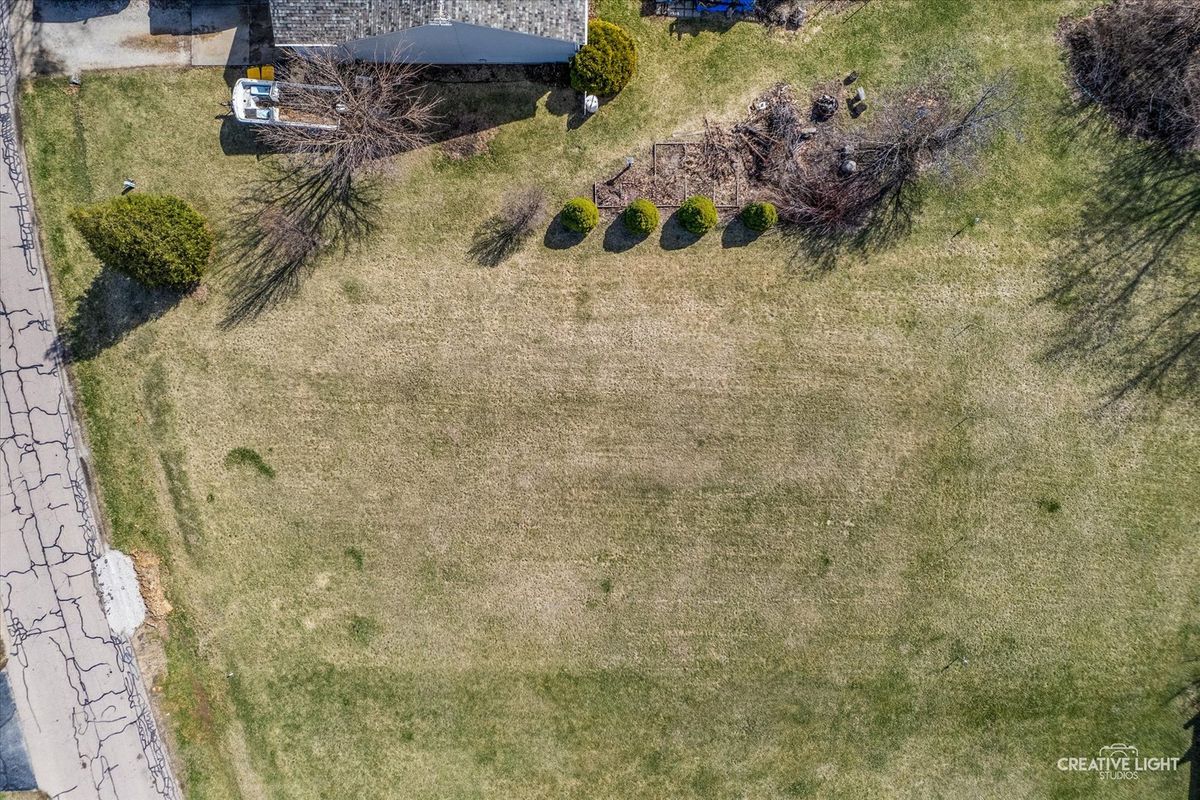 561 Lasalle Drive, Somonauk, IL 60552