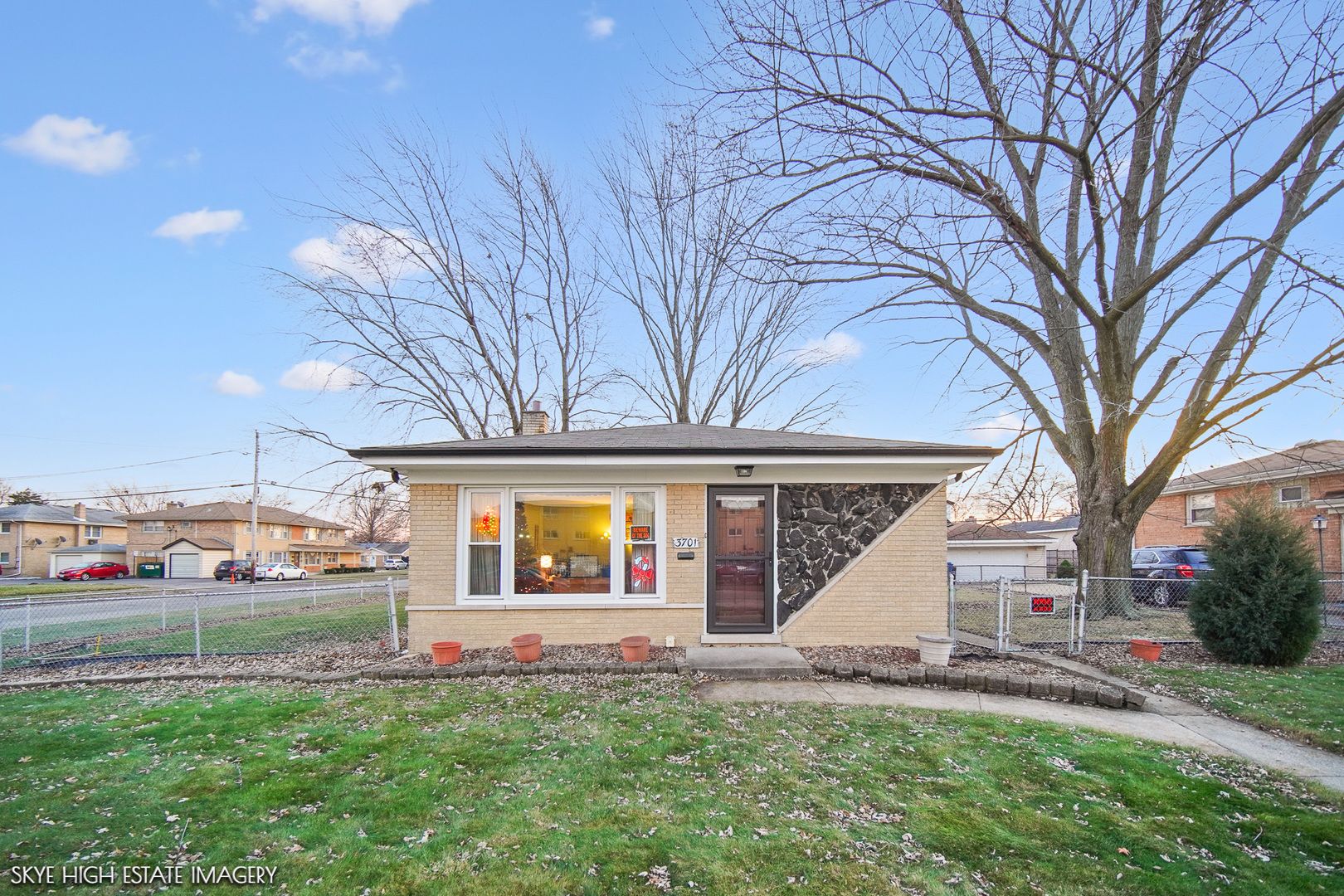 3701 W 120th Street — Alsip, IL 60803