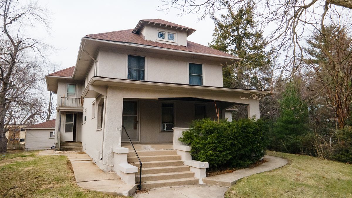 408 Chicago Street, Elgin, IL 60120