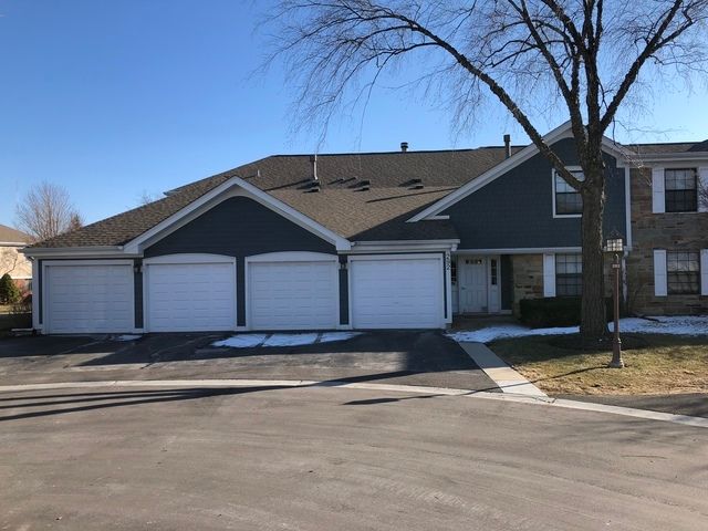 292 Middlebury Court #D1 — Schaumburg, IL 60193