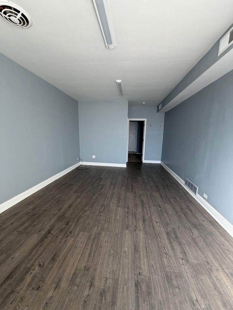 5712 S Harlem Avenue, Summit, IL 60501