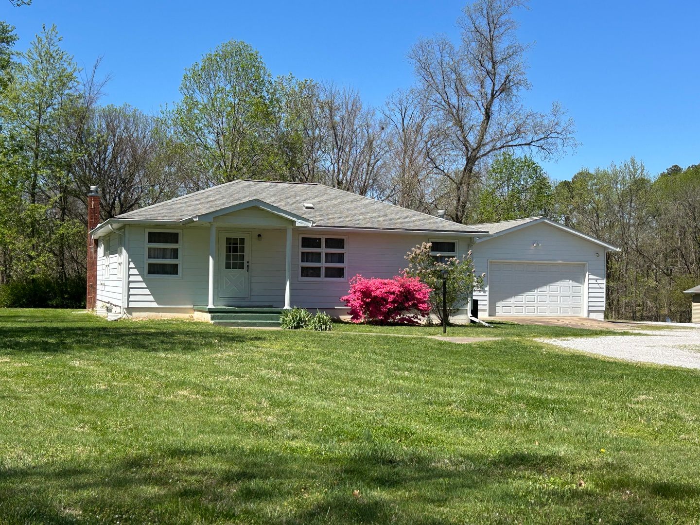 3614 S Illinois Avenue — Carbondale, IL 62903