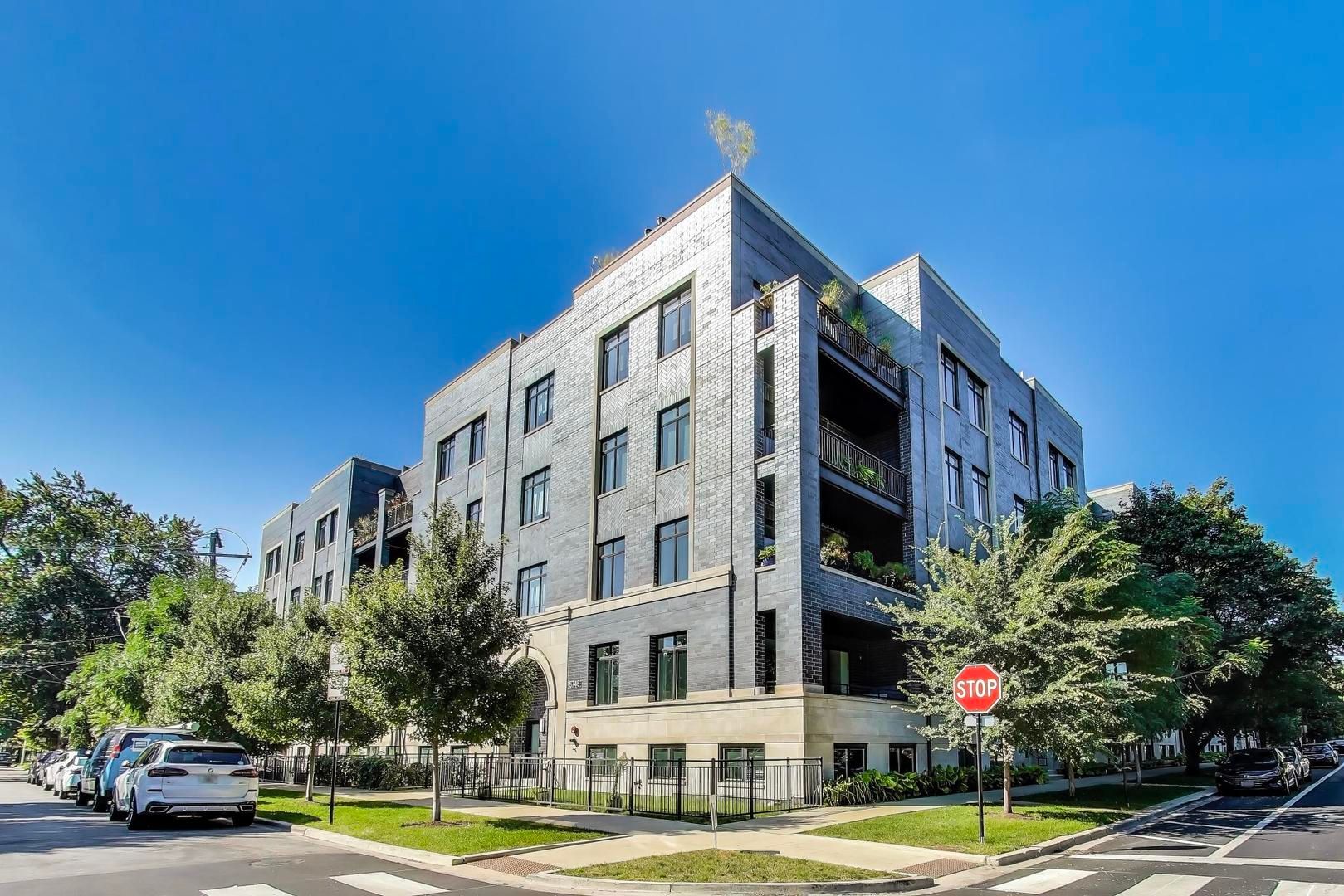 5748 N Hermitage Avenue #106 — Chicago, IL 60660