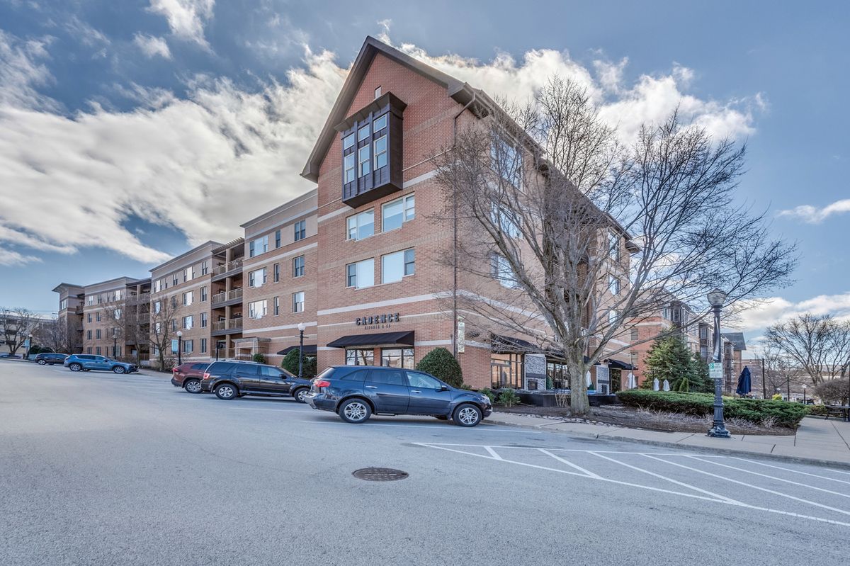 935 Burlington Avenue, Downers Grove, IL 60515