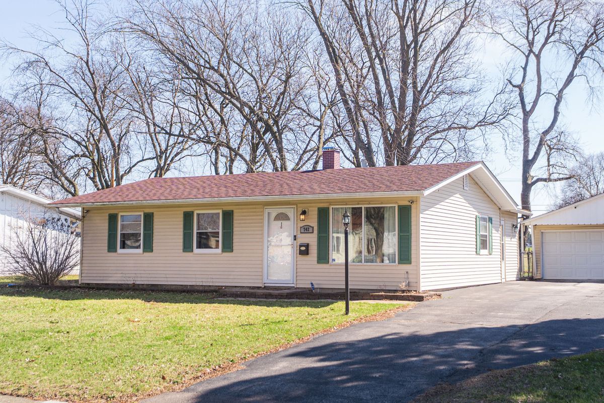 742 Cedardale Place, Aurora, IL 60506