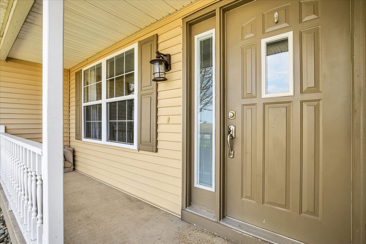 609 Pheasant Run Road, Tuscola, IL 61953