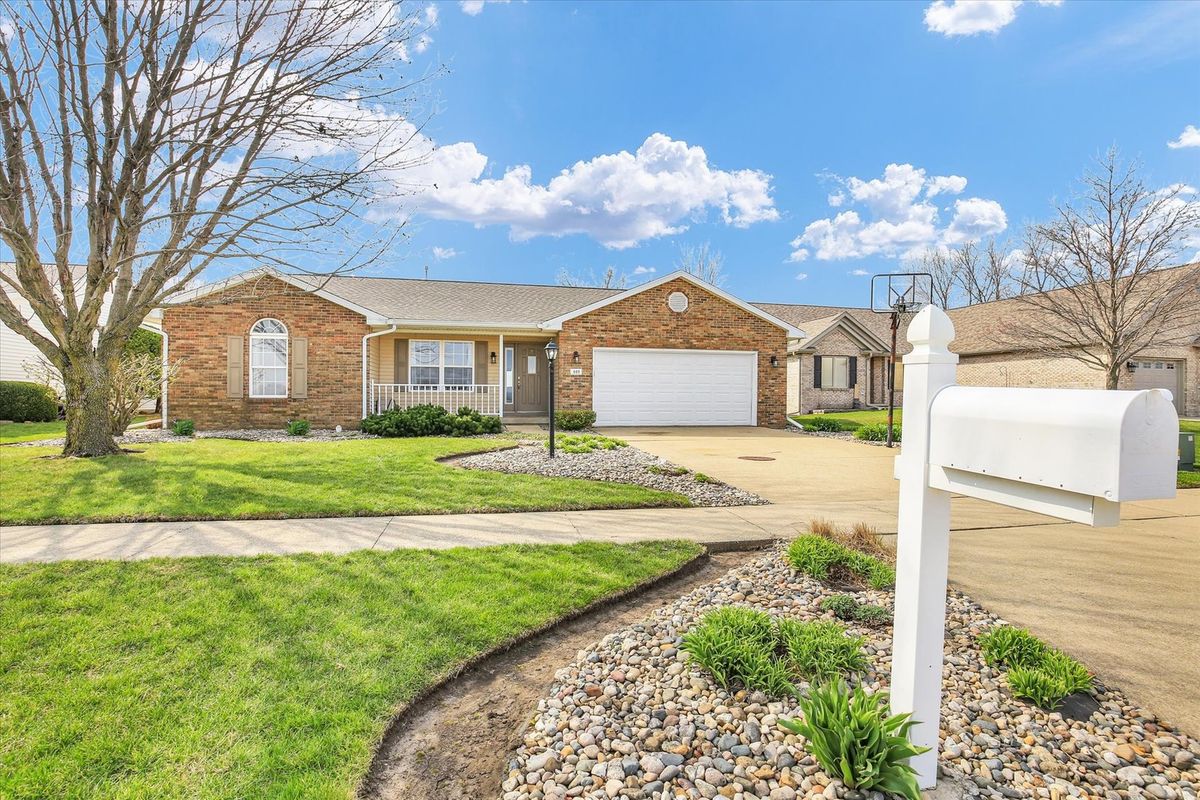 609 Pheasant Run Road, Tuscola, IL 61953