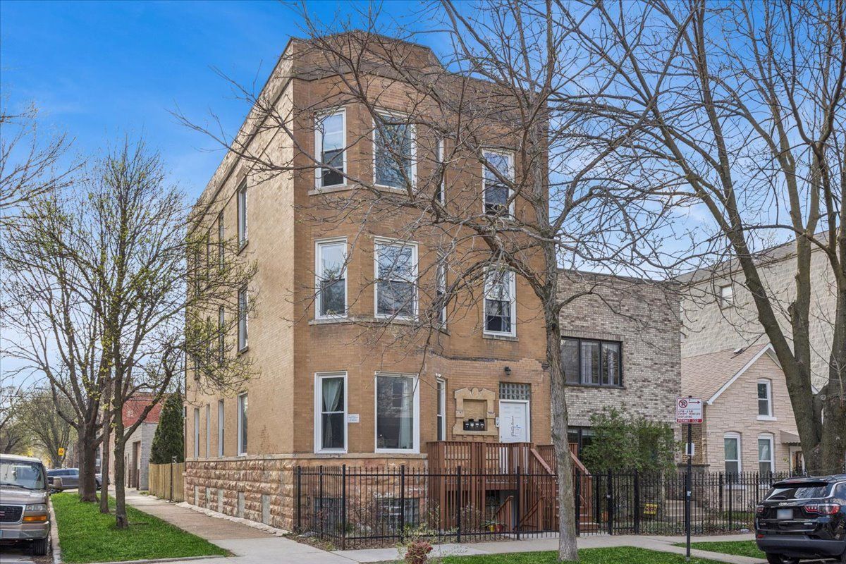 1400 N Artesian Avenue — Chicago, IL 60622