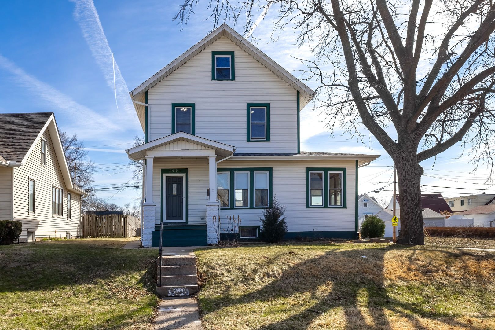 3001 Davenport Avenue — Davenport, IA 52803