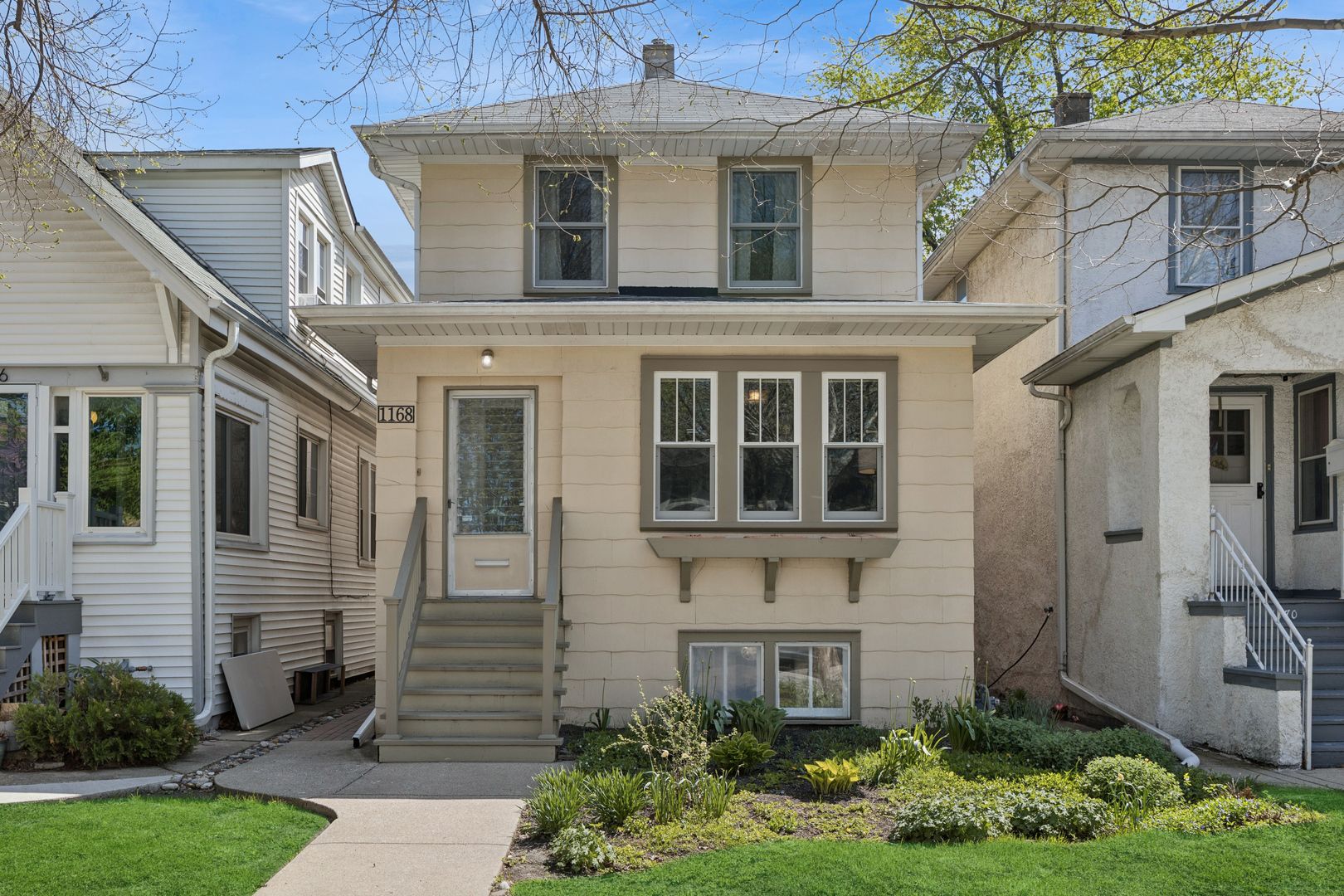 1168 S Scoville Avenue — Oak Park, IL 60304
