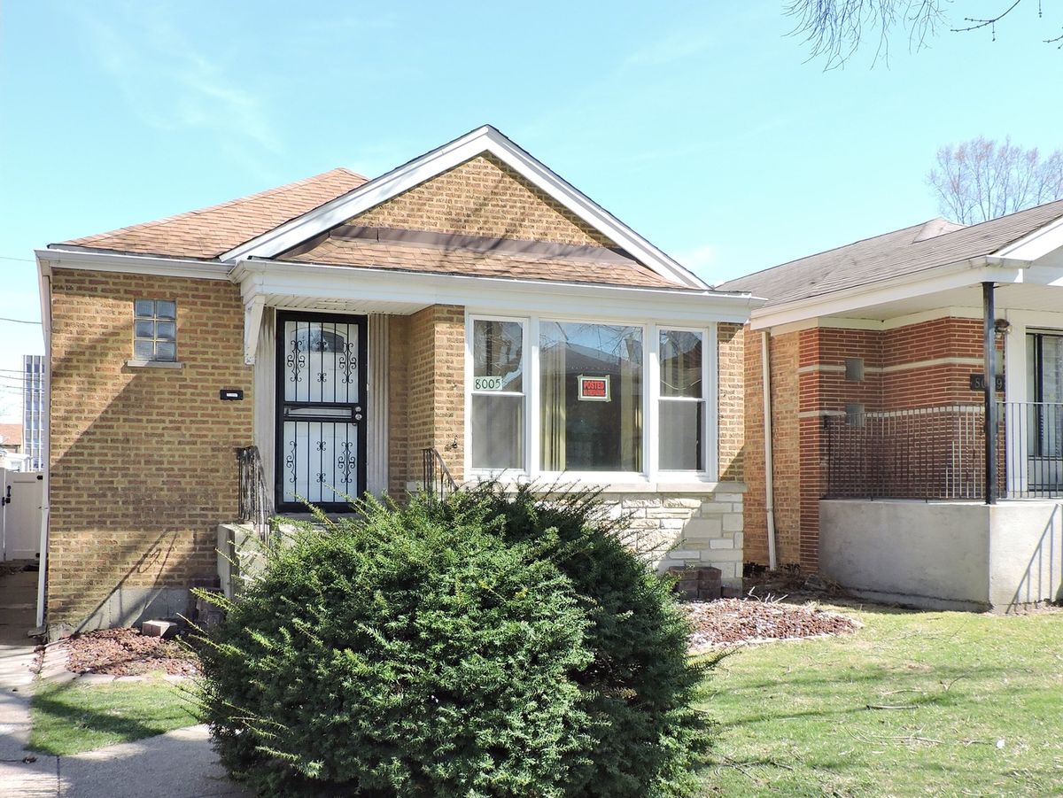 8005 Campbell Avenue, Chicago, IL 60652