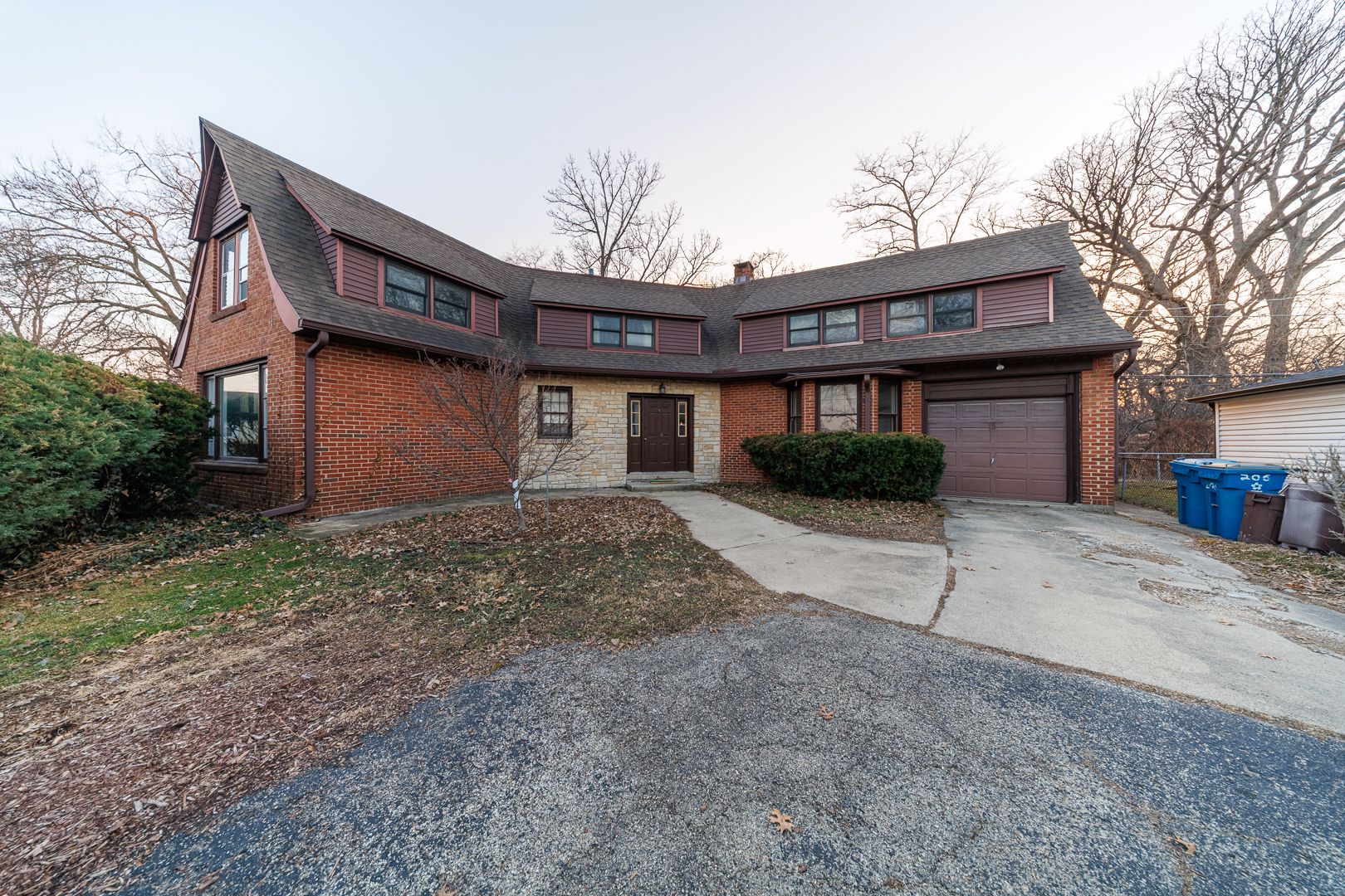 206 N Bonnie Brae Avenue — Elmhurst, IL 60126
