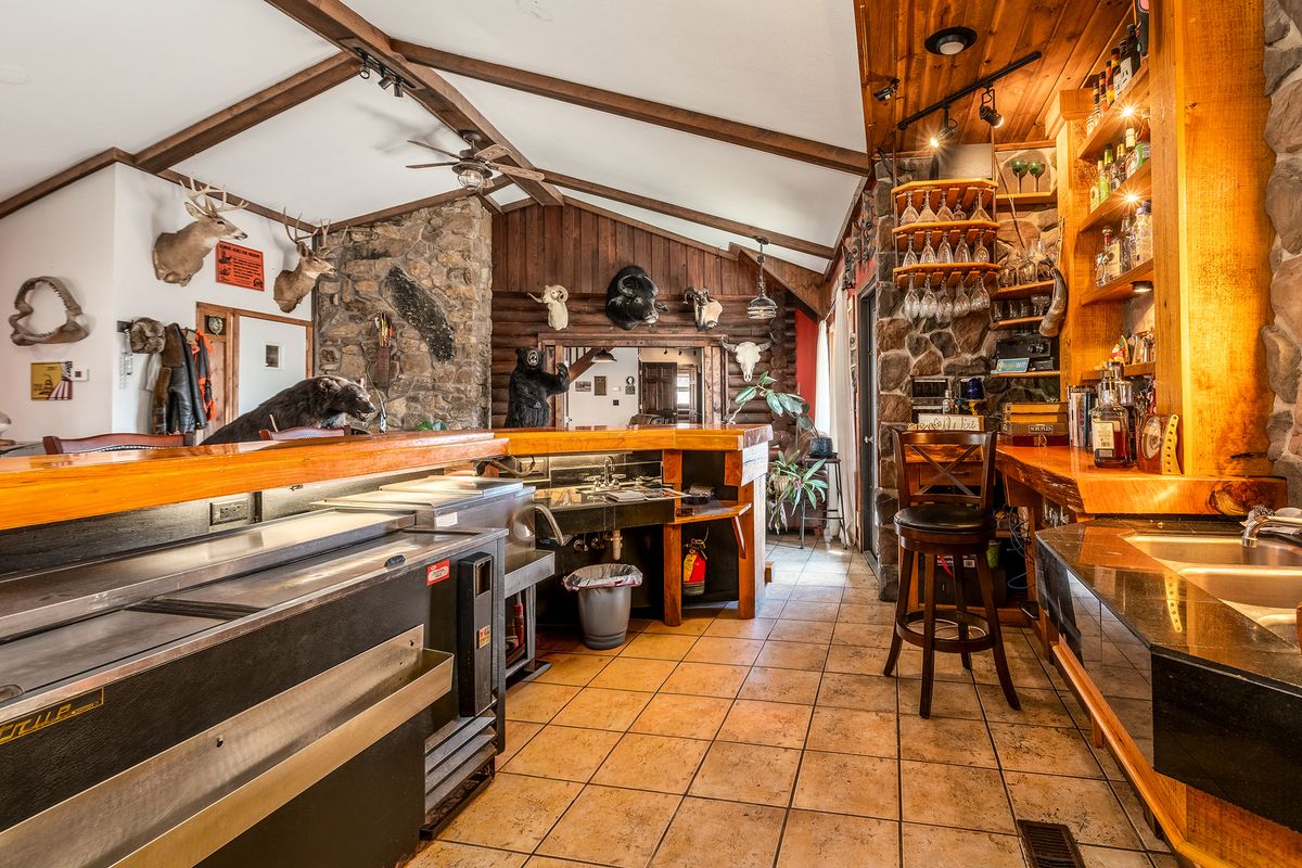 1425 Skyline Drive, Cobden, IL 62920