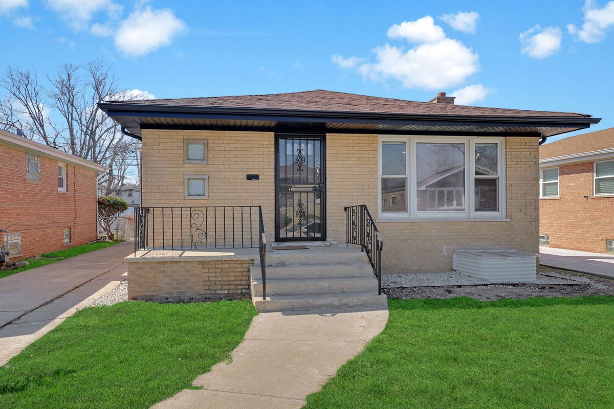 12750 Aberdeen Street, Calumet Park, IL 60827