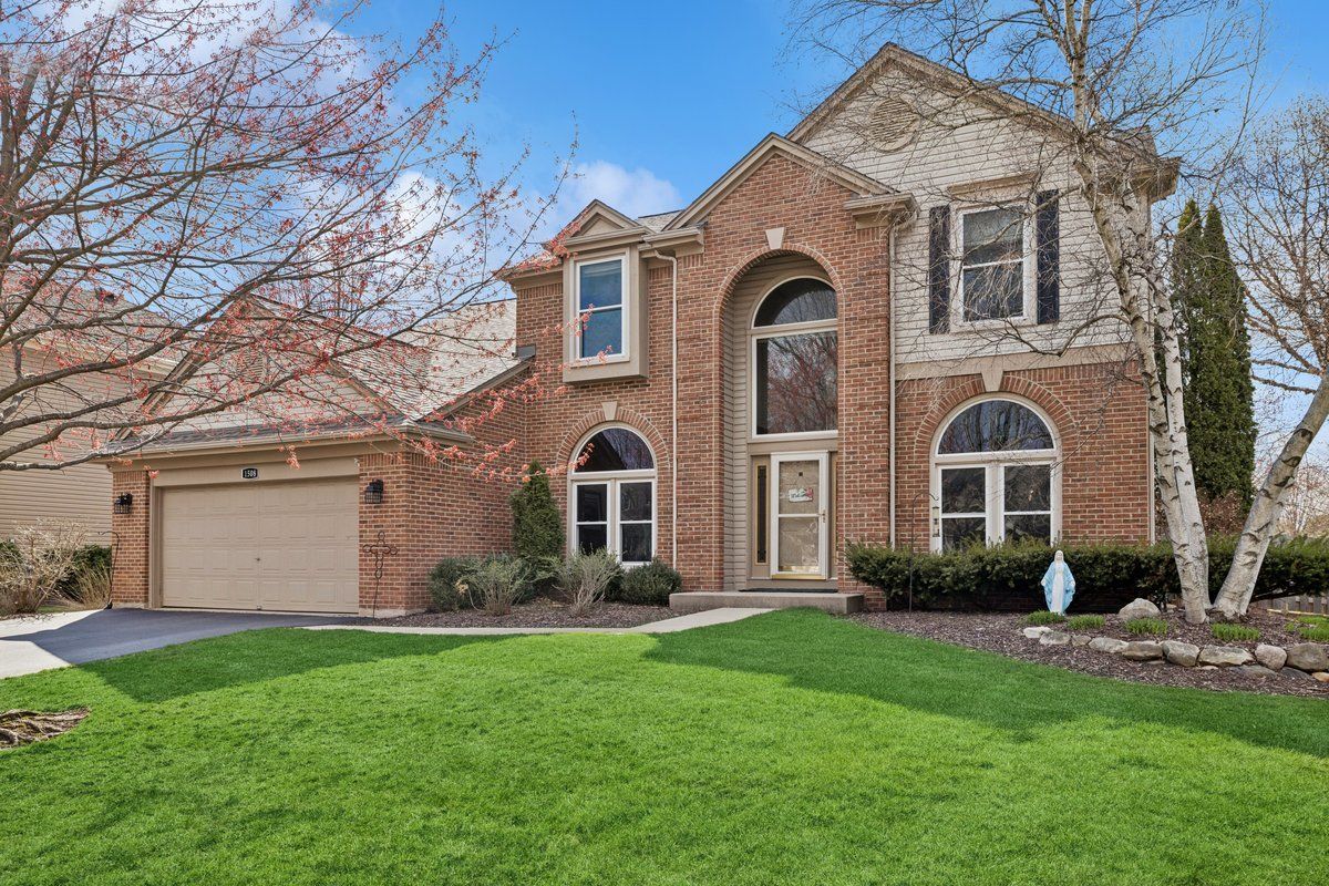 1508 Lilac Drive — Crystal Lake, IL 60014
