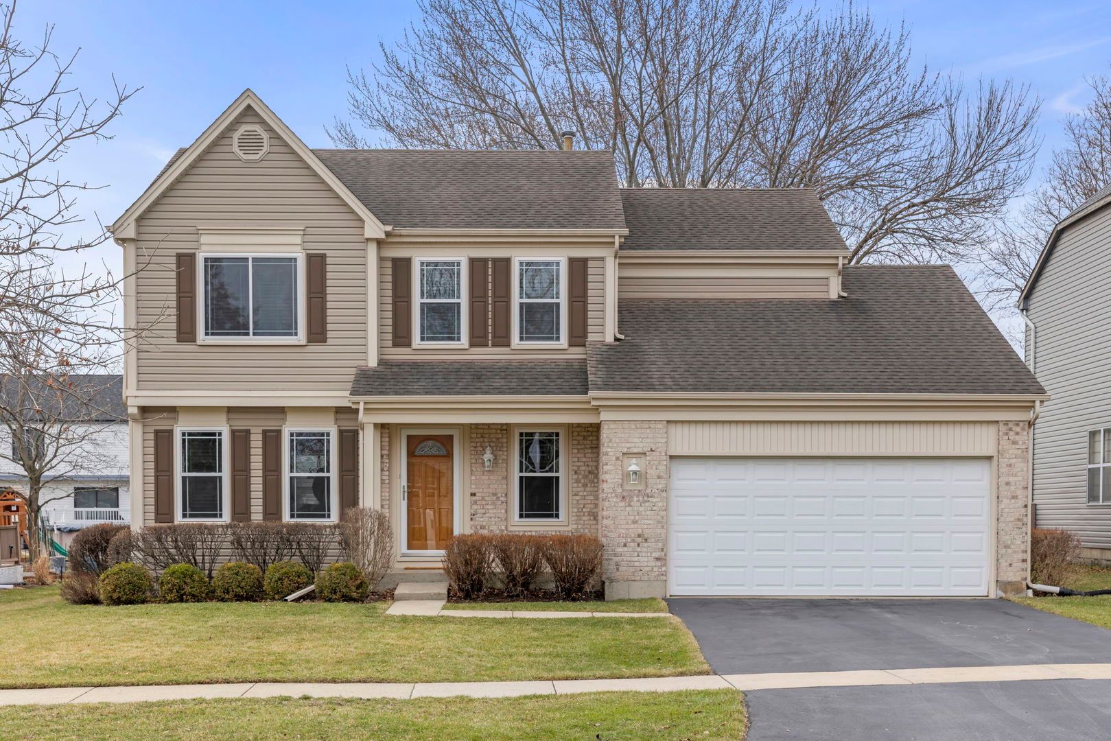 1337 Regent Drive — Mundelein, IL 60060