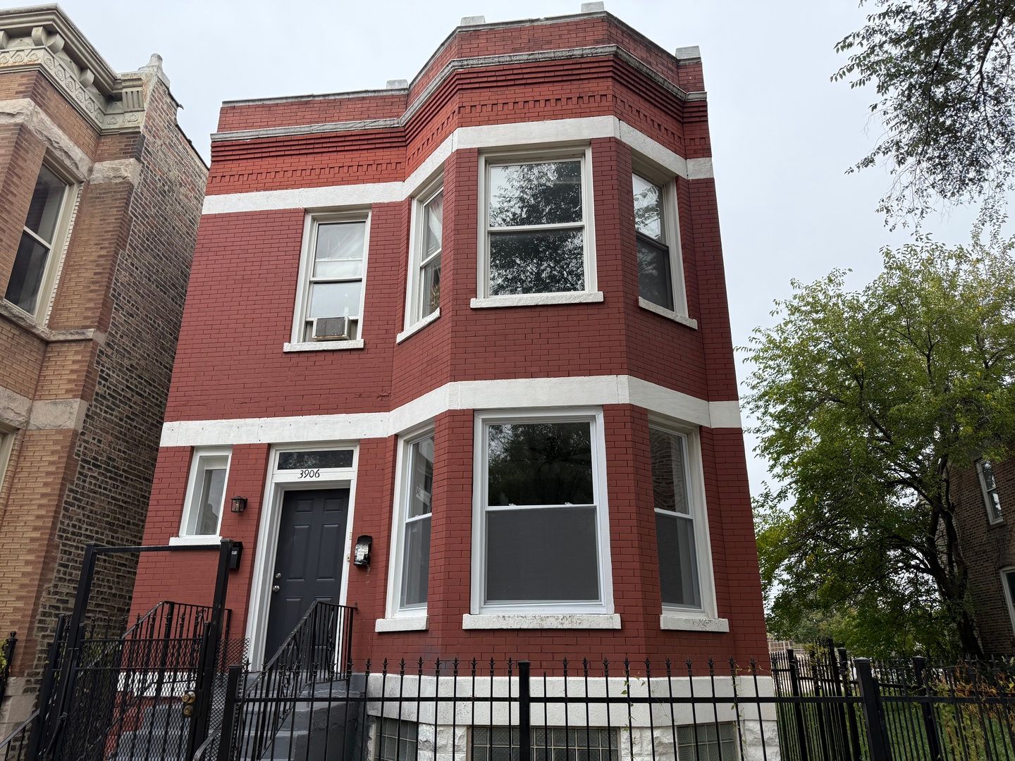 3906 Flournoy Street — Chicago, IL 60624