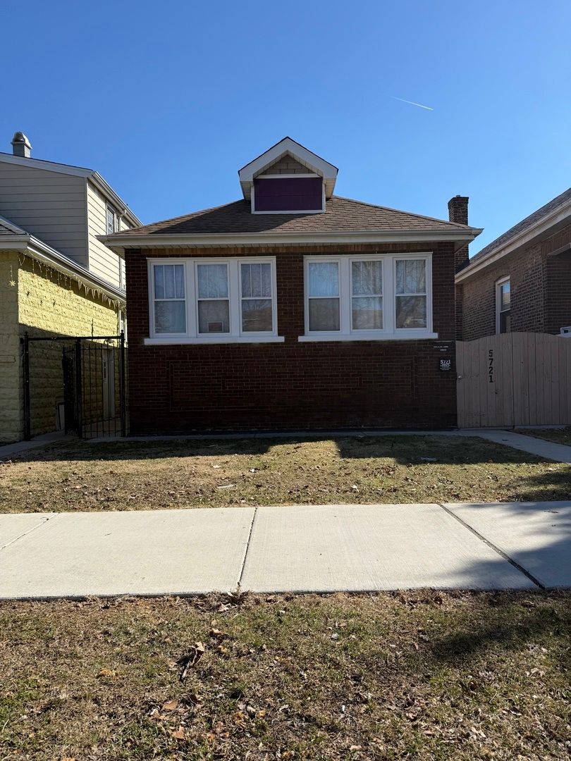 5721 S Saint Louis Avenue — Chicago, IL 60629