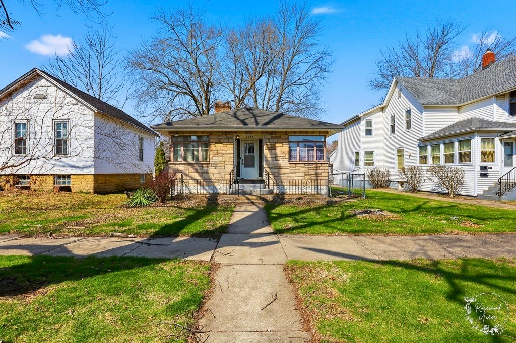1055 S 4th Avenue — Kankakee, IL 60901