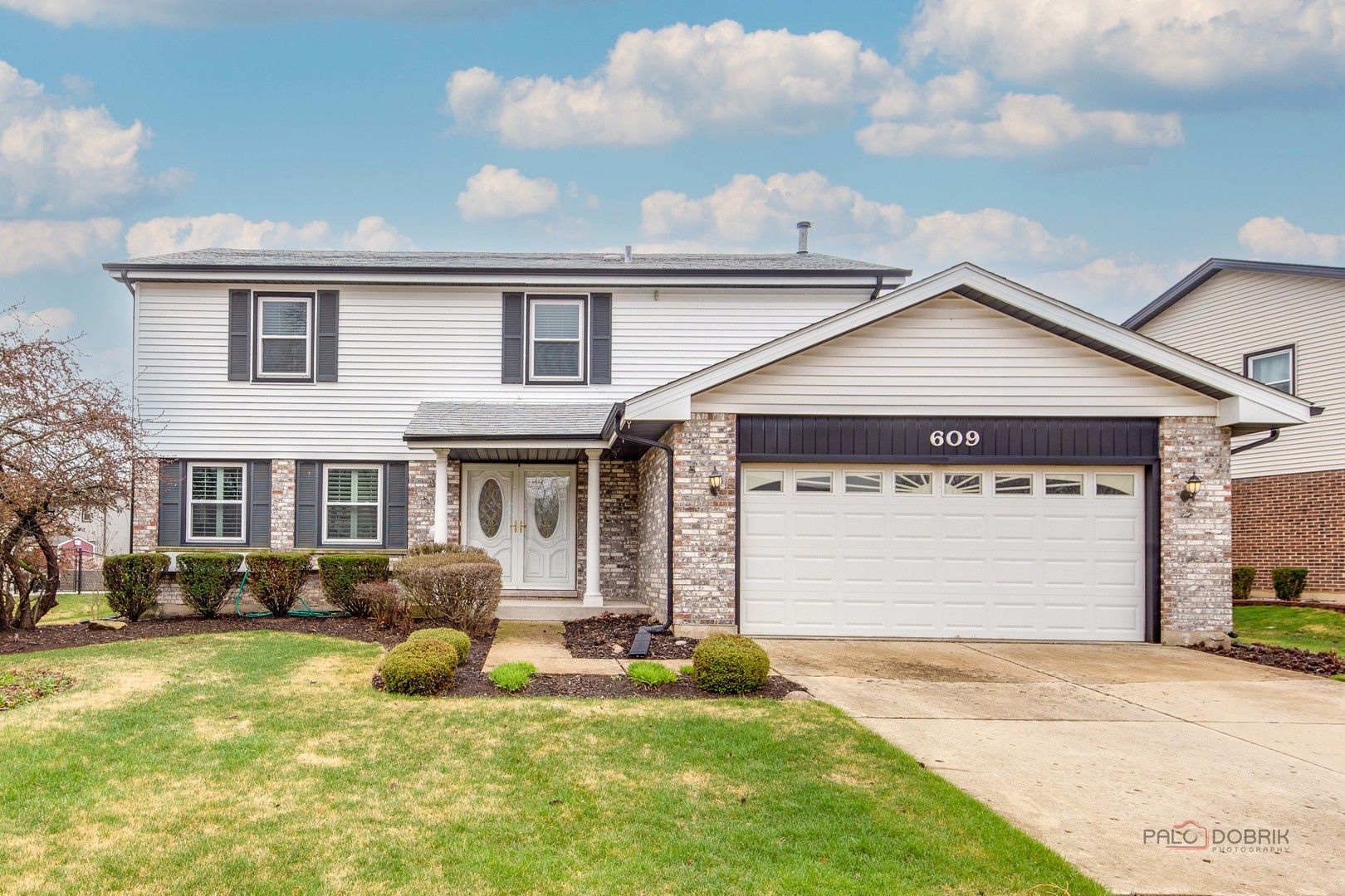 609 Thames Drive — Schaumburg, IL 60193