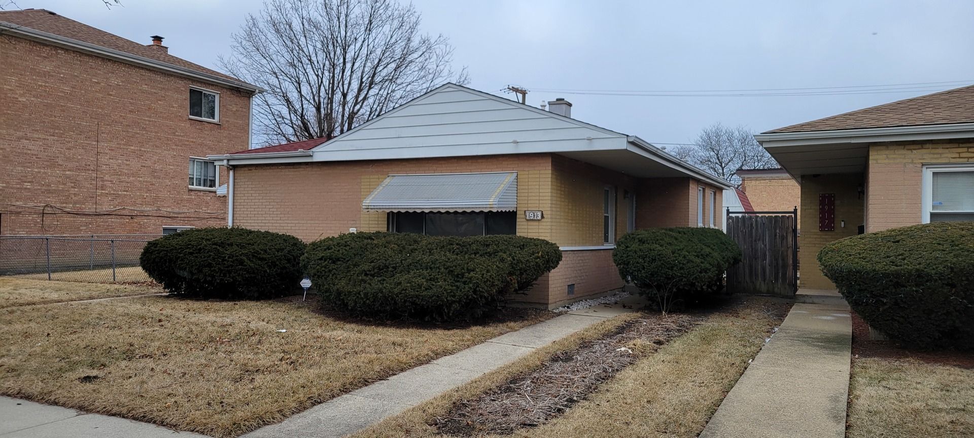 1913 S 14th Avenue — Broadview, IL 60155