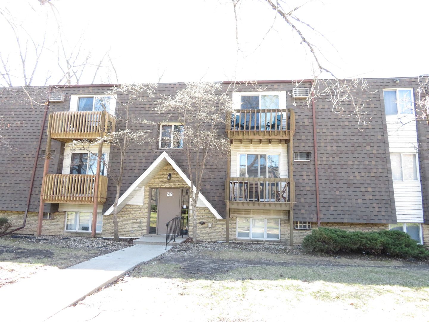 216 Madison Street #3C — Joliet, IL 60435