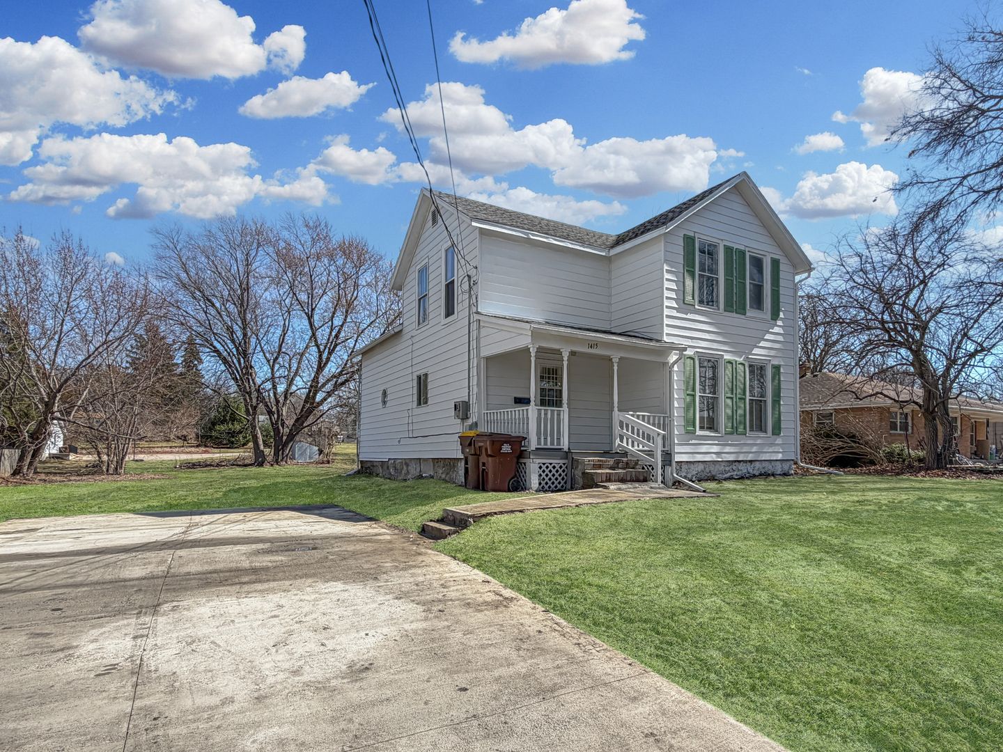 1415 S Walnut Avenue — Freeport, IL 61032