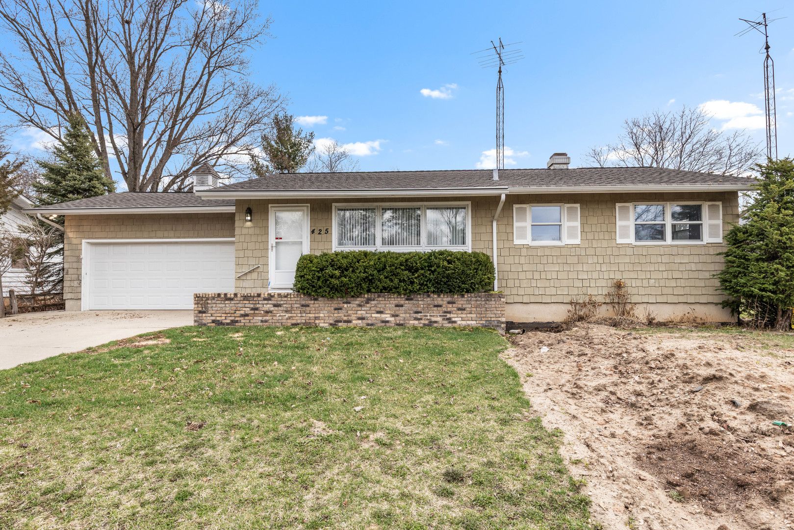 425 Artell Street — Marengo, IL 60152