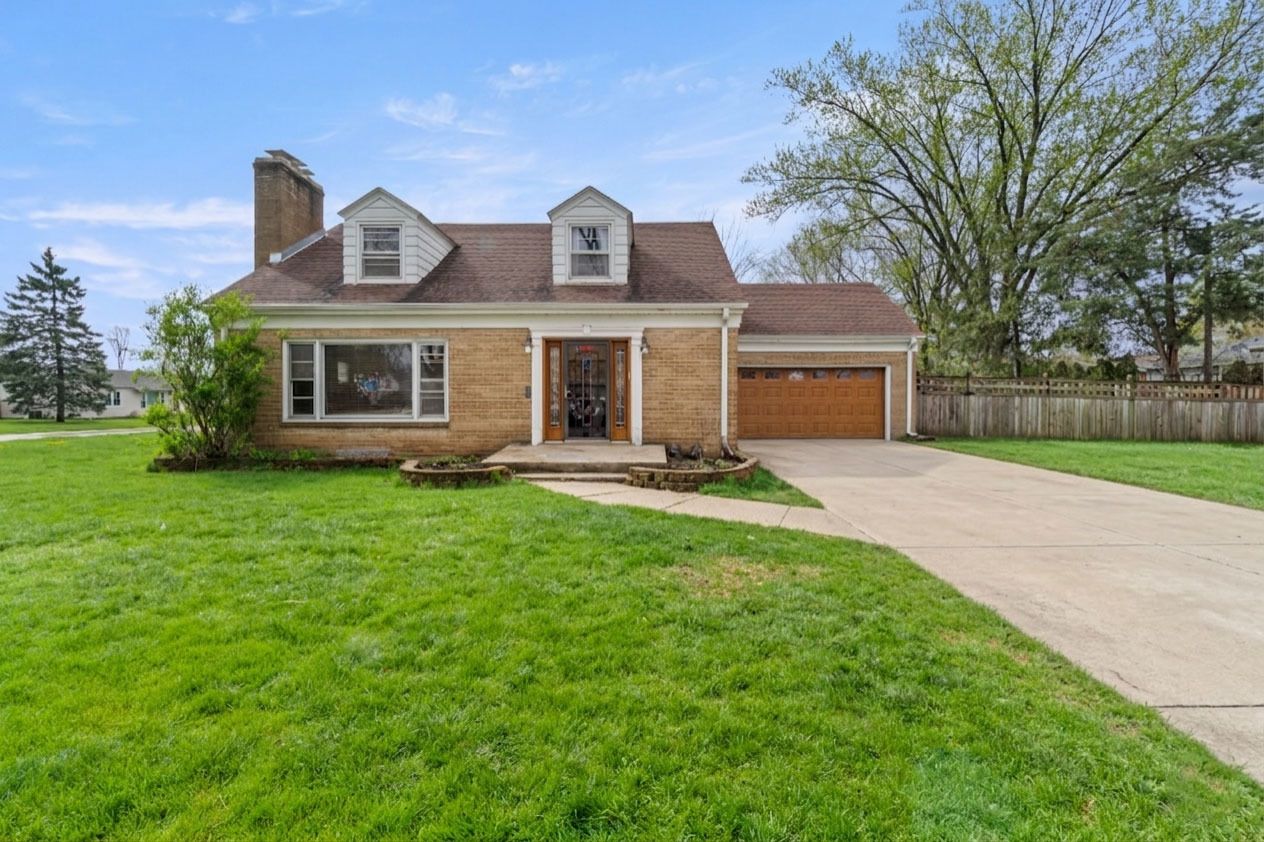 853 Orange Street — Elgin, IL 60123