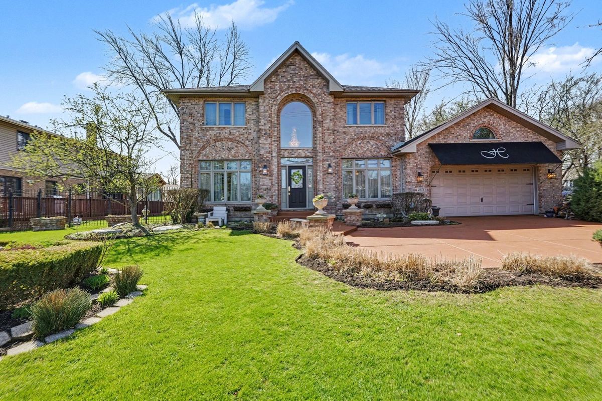 2975 Glenview Road, Glenview, IL 60025