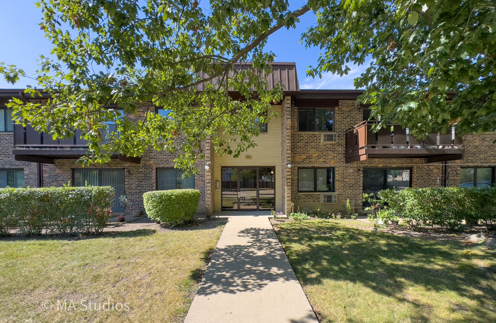 2632 N Windsor Drive #104 — Arlington Heights, IL 60004