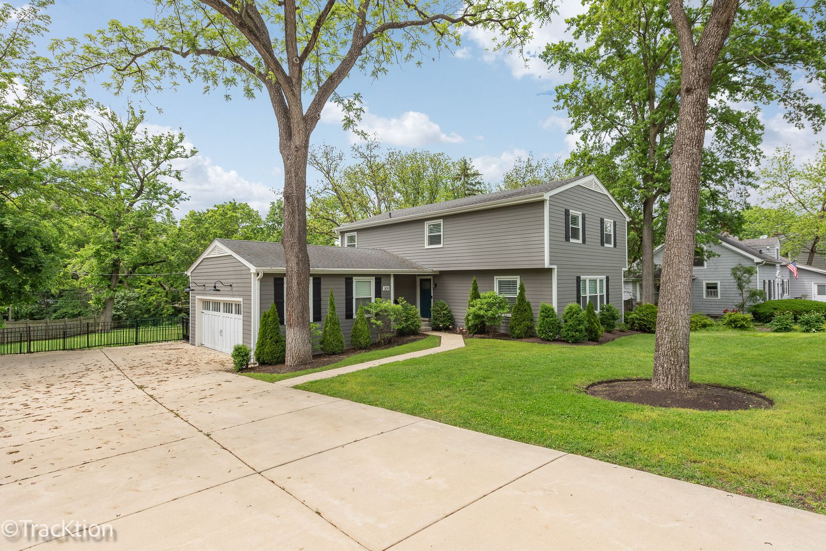 309 White Oak Drive — Naperville, IL 60540