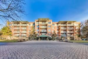 3850 W Bryn Mawr Avenue #301 — Chicago, IL 60659
