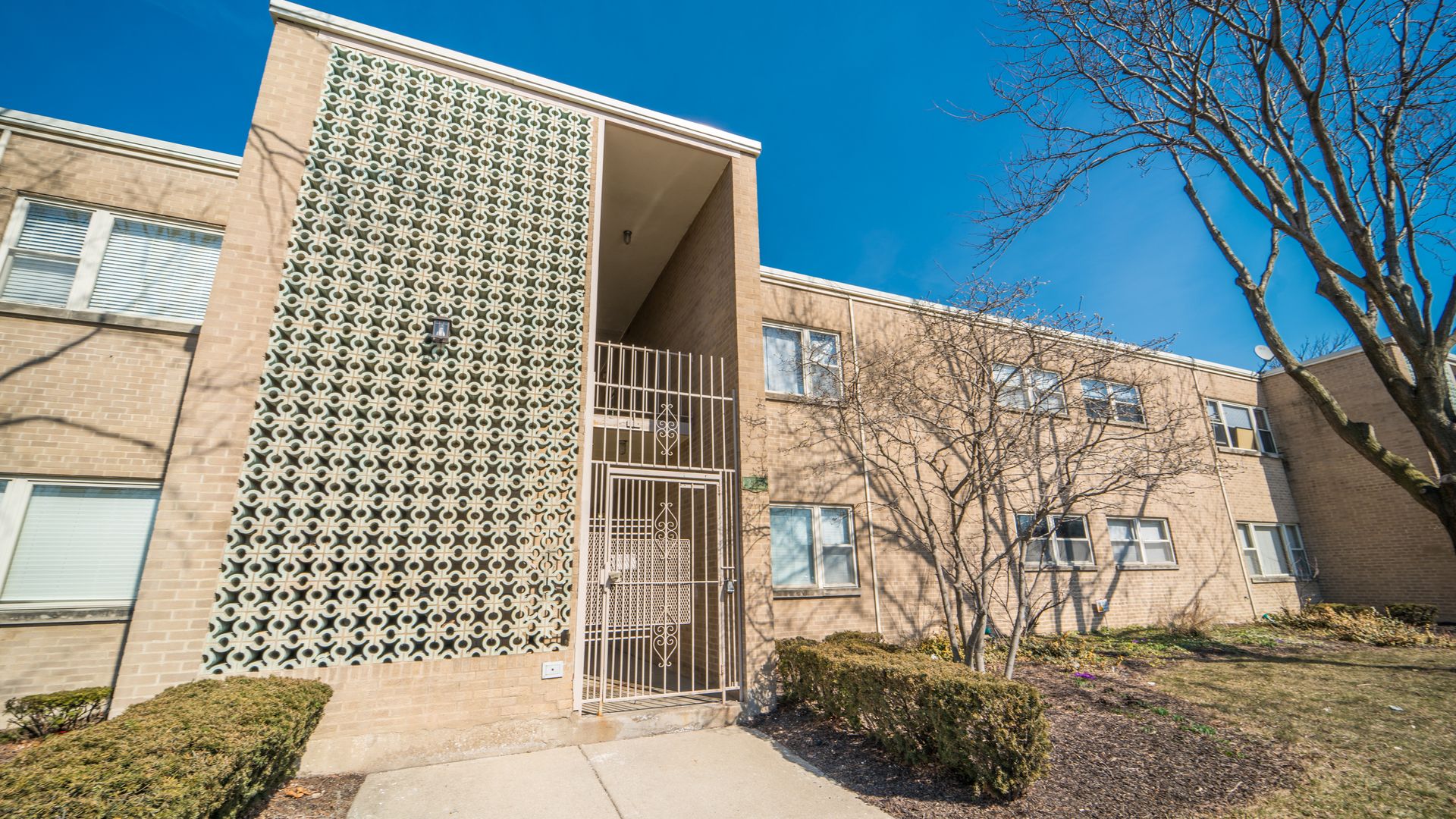 2444 W 111th Street #2D — Chicago, IL 60655